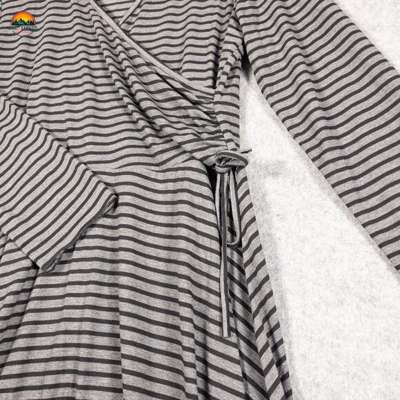 Flutter & Squeak Wrap Dress Gray Striped Long Sleeve Women's Size Large - Picture 4 of 9